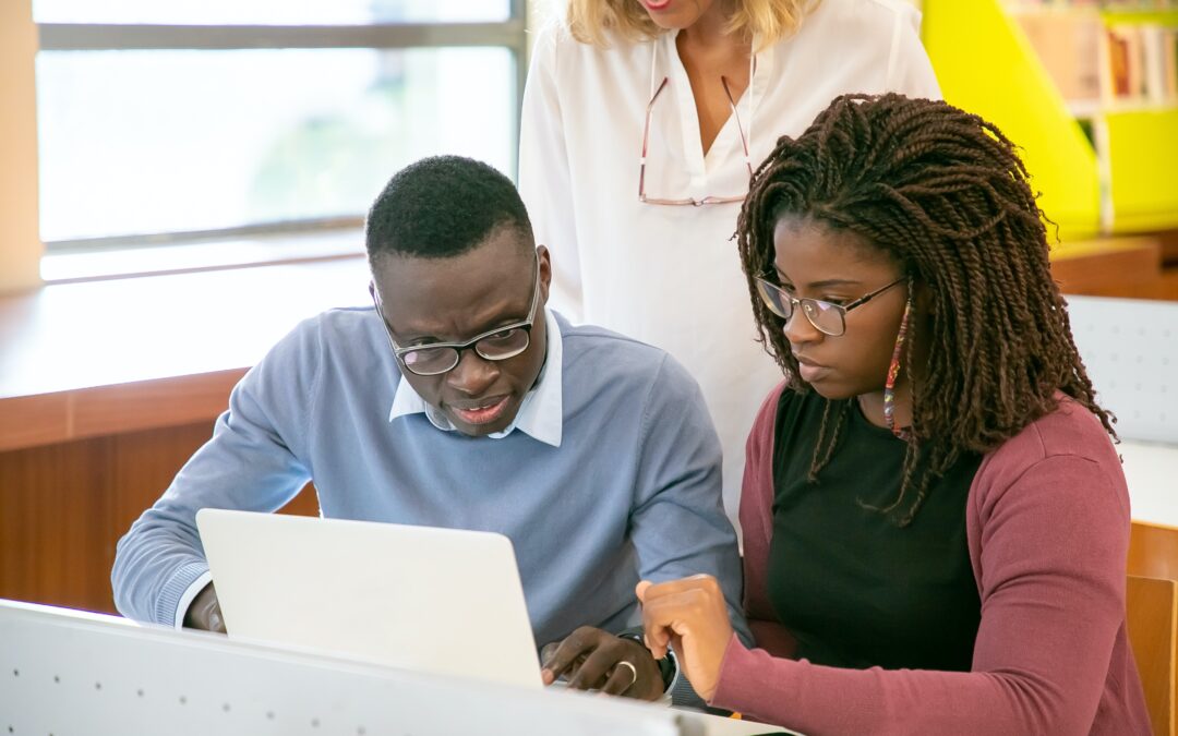 Students Studying. Visavarsiti Immigration Rescource Centre